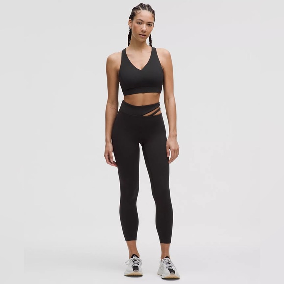Lululemon Cut-Out Waist High-Rise Train Tight 25" - Black, Size 2 - Picture 1 of 6